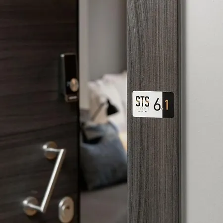 Sts Eight 6.1 Apartment